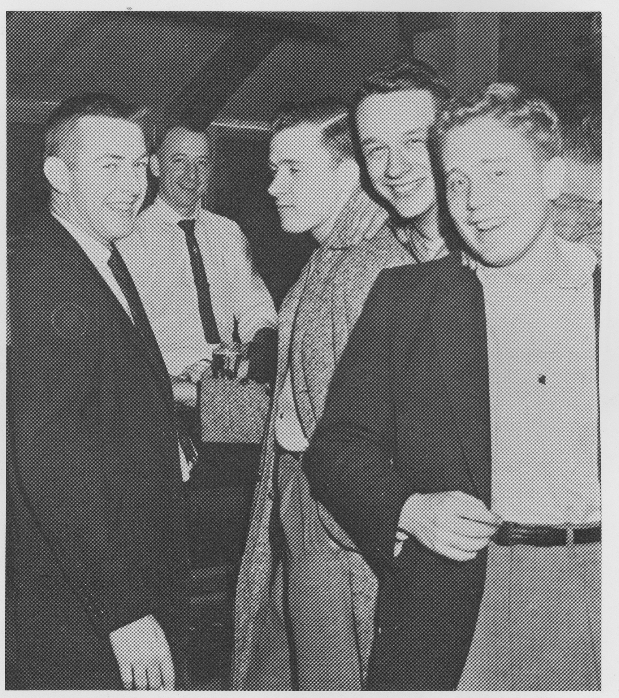 black and white photo of students at the Rathskeller in the 1950s, by Penn Stater Magazine