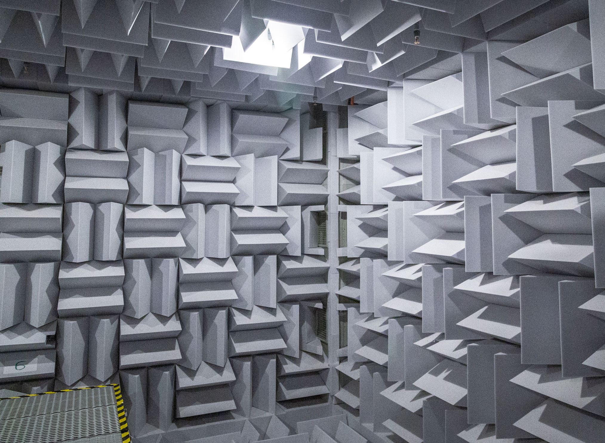 photo of anechoic flow-through chamber in ECoRE building by Nick Sloff '92 A&A