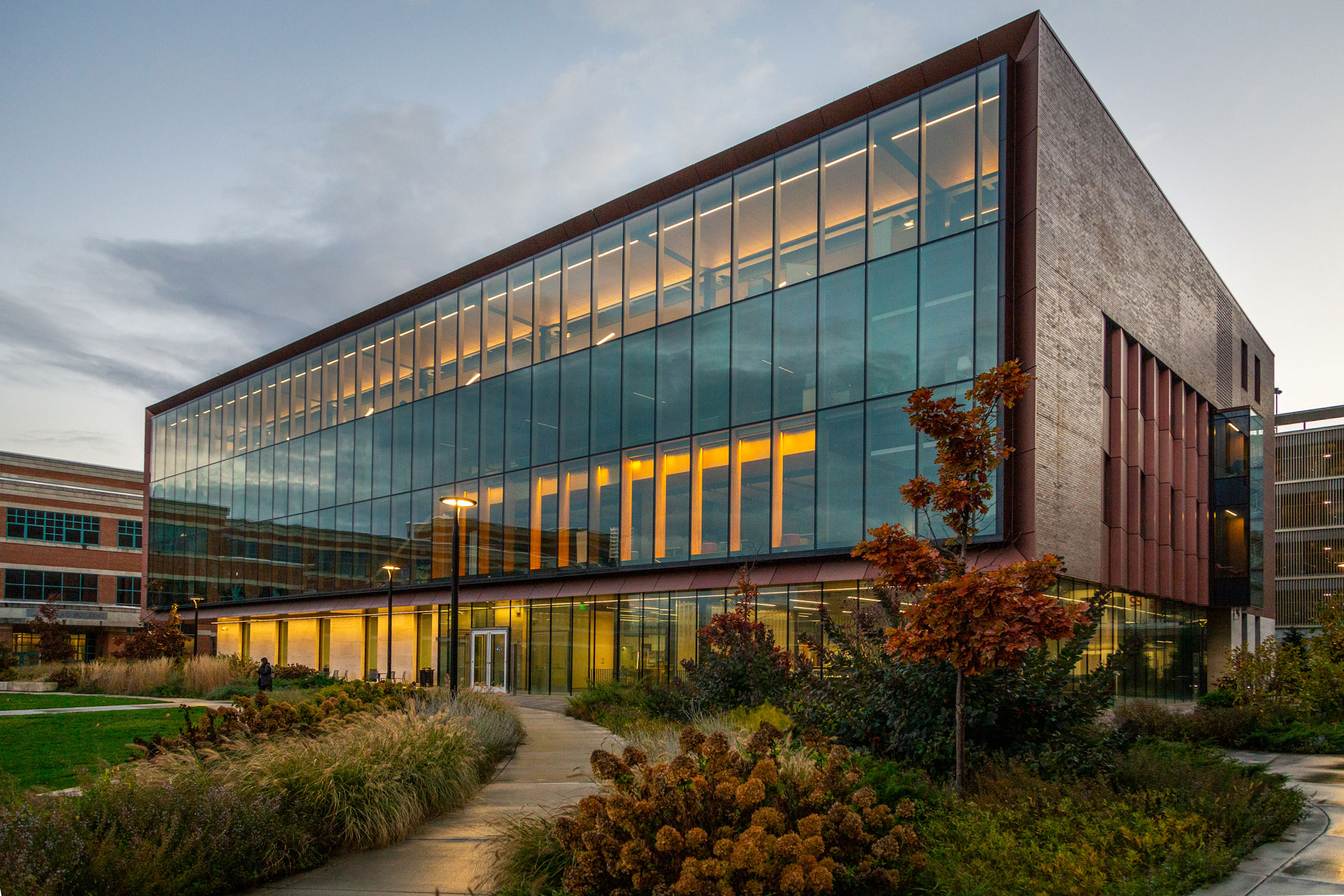 photo of EDI building exterior by Nick Sloff '92 A&A