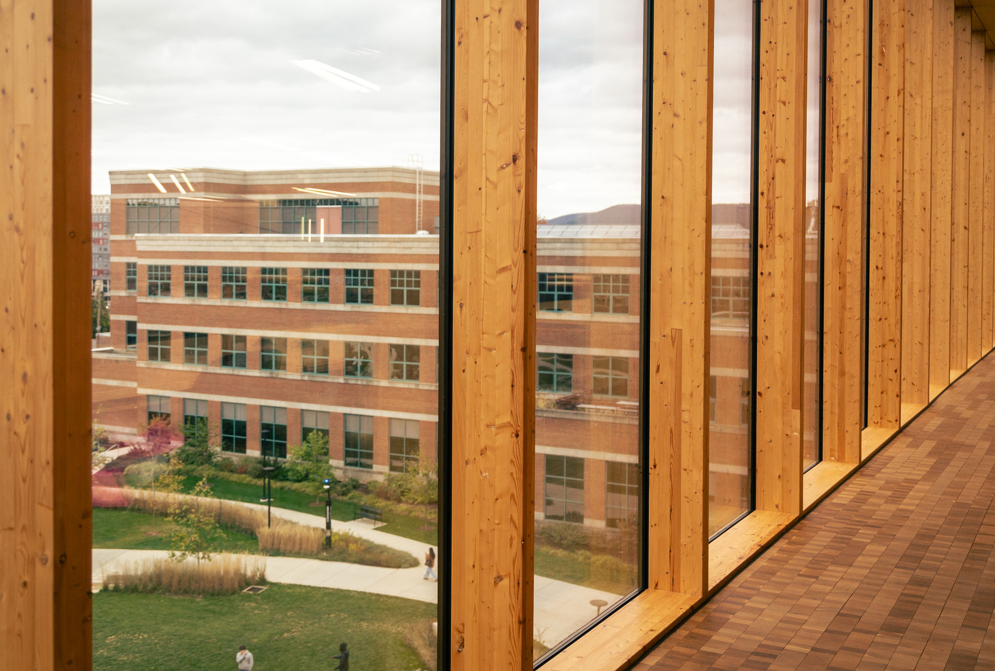 photo of mass timber mullions in support of curtain wall system in EDI building by Nick Sloff '92 A&A