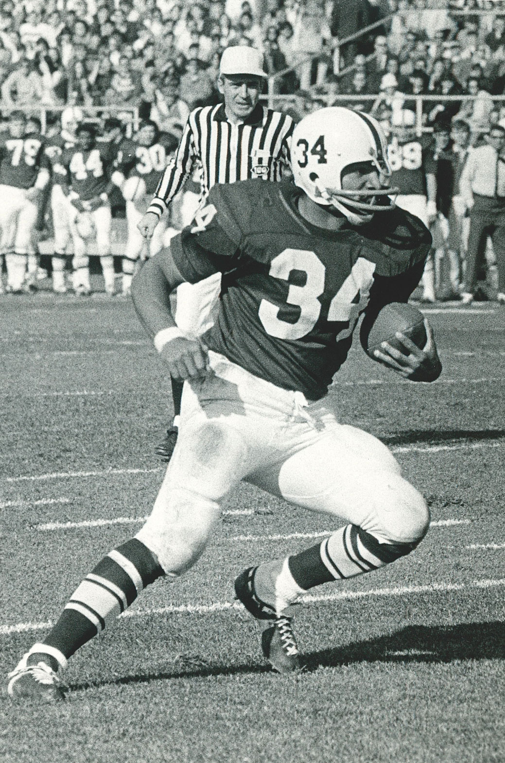 Penn State Archives black and white photo of Franco Harris wearing number 34 for the Nittany Lions