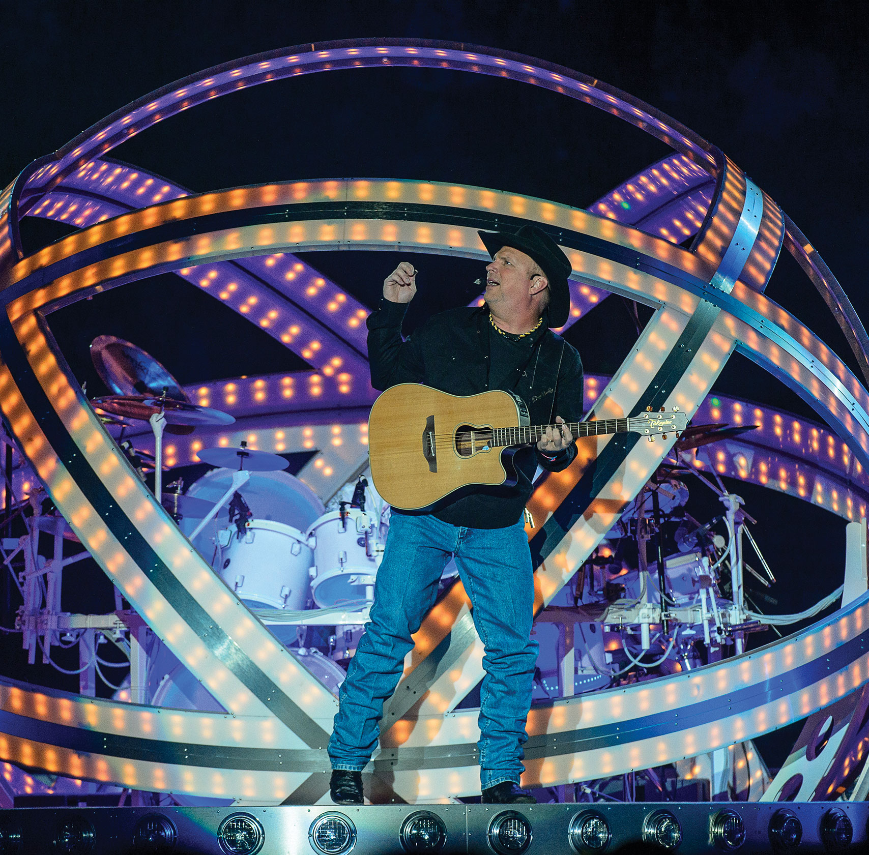 Garth Brooks at BJC, photo by Mark Selders