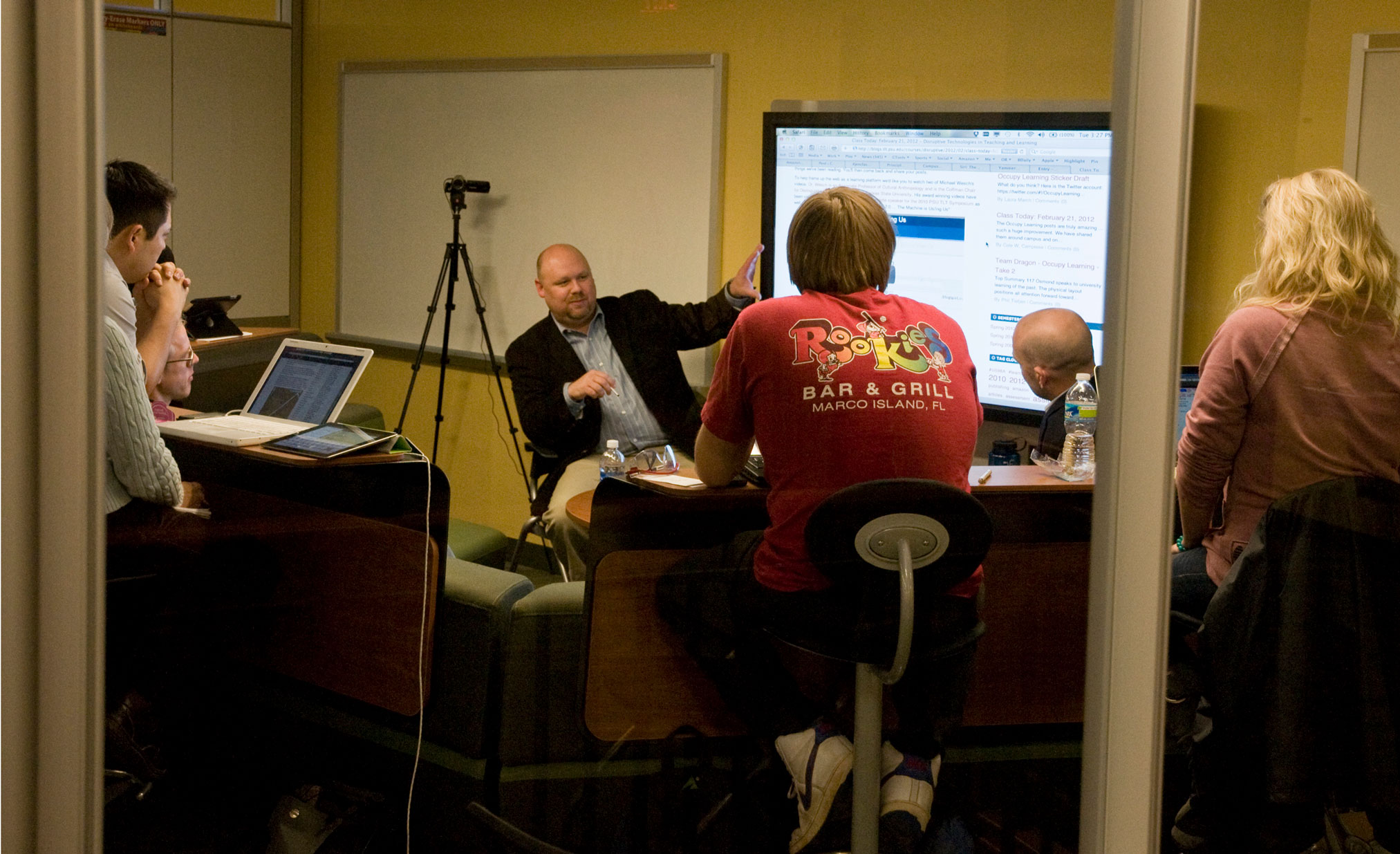 instruction room in library, photo by Penn State Libraries