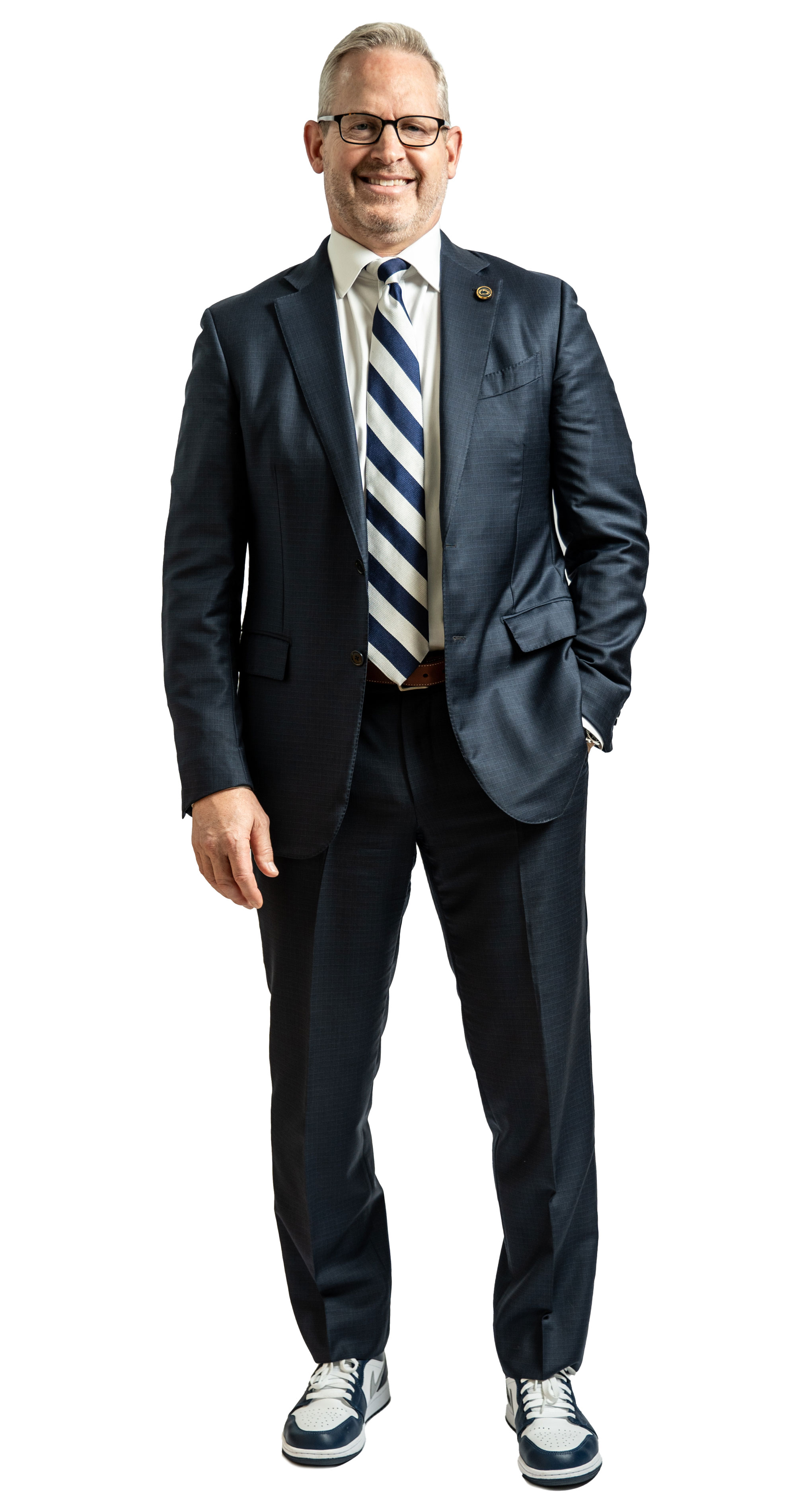 Phelps standing, photo by Cardoni