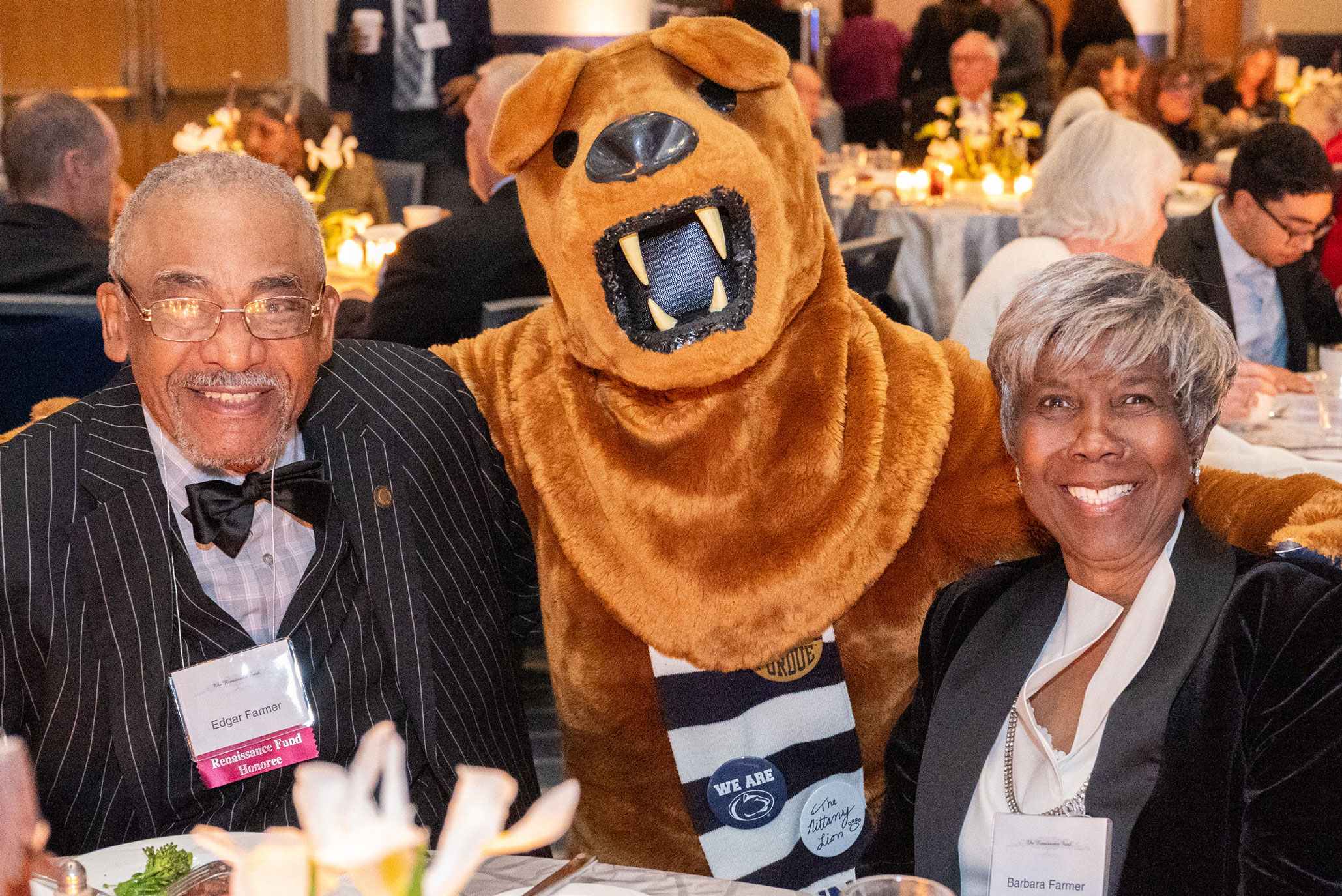 photo of the Farmers with the Nittany Lion by Dale Manning