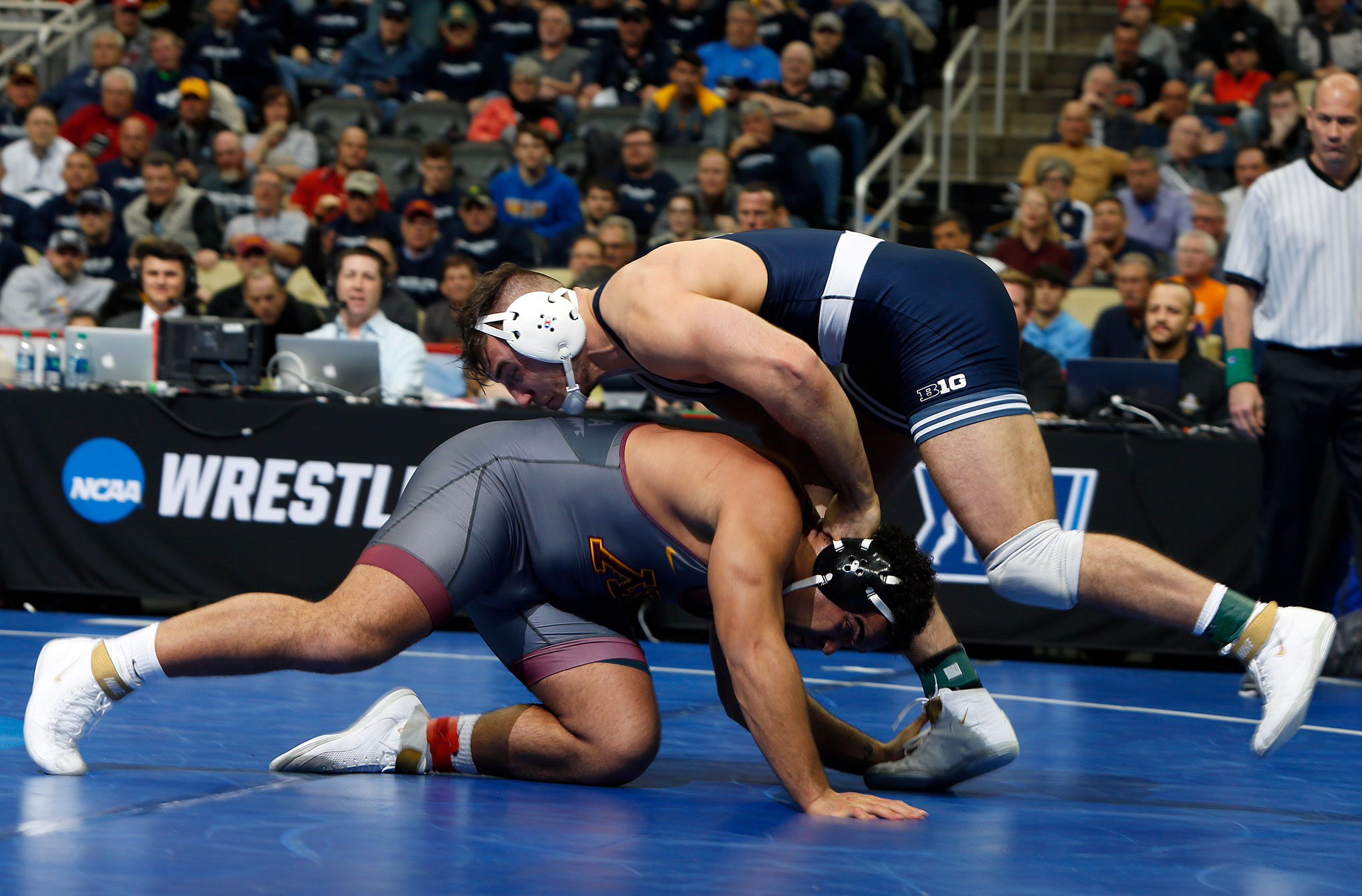 Cassar defeating Stevenson in the 2019 national heavyweight semifinals, photo by Justin K. Aller/Getty Images