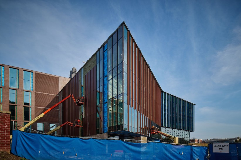 Engineering Collaborative Research and Education Building under construction, photo by Steve Tressler