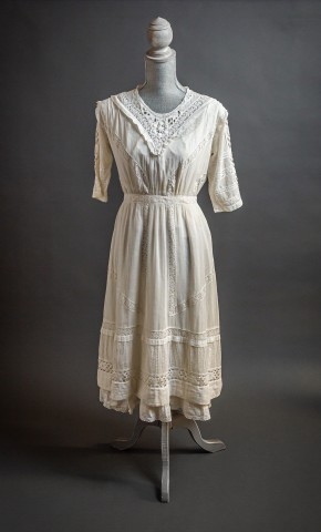 1915 cotton summer dress photo by Nick Sloff '92 A&A