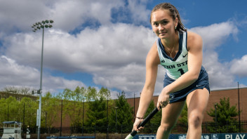 photo of Natalie Freeman on the field by Cardoni